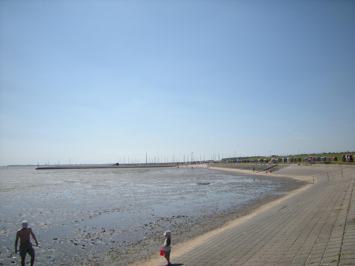 Strandgut 호루메르질 외부 사진